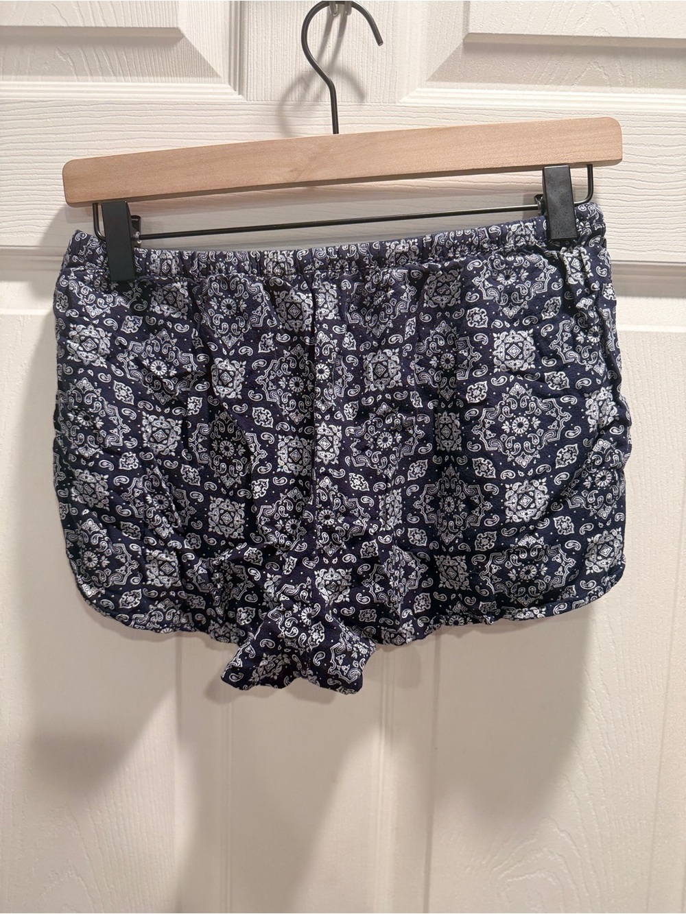 Divided by H&M Navy Blue Paisley Print Shorts Size 8 | Boho Bandana Summer - Picture 5 of 7